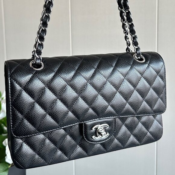 🎁🎁Chanel Classic Flap CF Shoulder Crossbody Bag - Picture 1 of 6